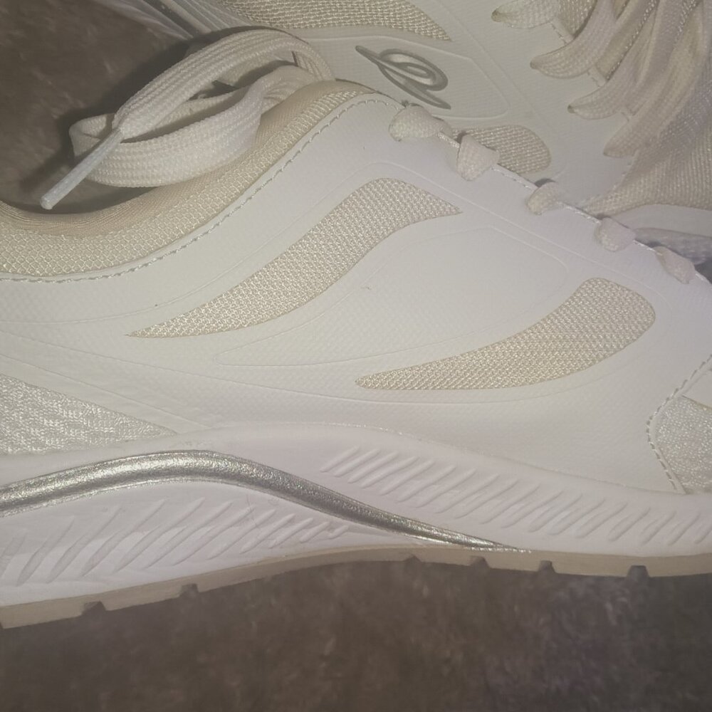 Easy Spirit White Sneakers 8M